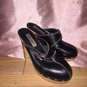 Steve Madden heeled clogs